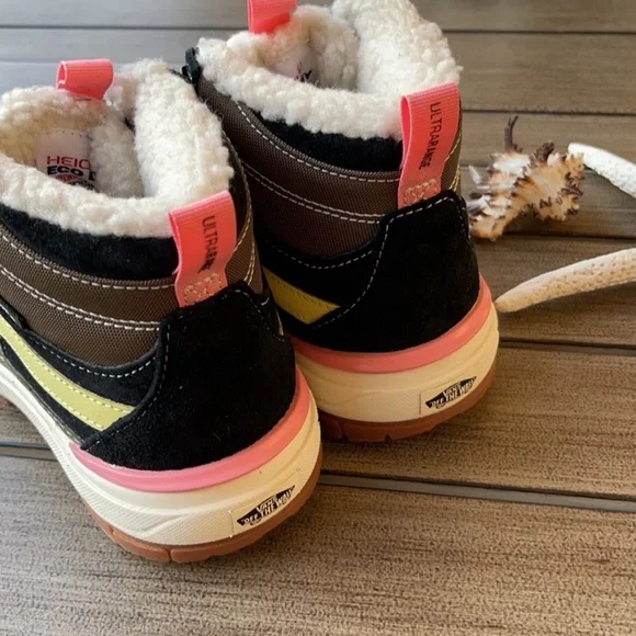 🌴🔆VANS- ALL WEATHER HIKING BOOTS🔆🌴 - Picture 13 of 13